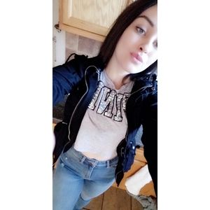 Meet your Posher, Julie